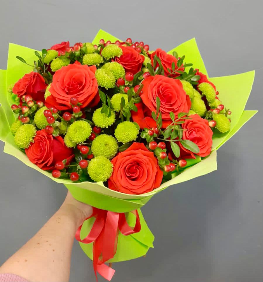 Букет цветов из: Хризантемы и Розы в Спас-Клепиках