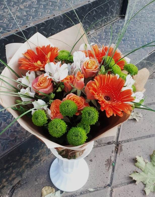 Букет цветов из: Герберы, Хризантемы, Альстромерии и Розы в Спас-Клепиках