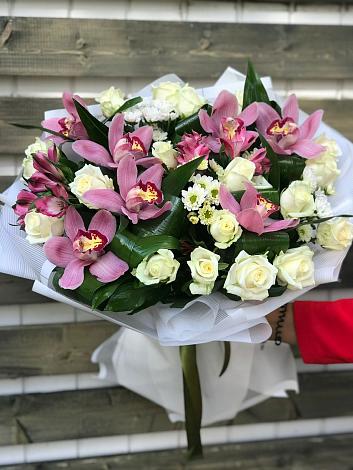 Букет цветов из: Розы и Хризантемы в Спас-Клепиках