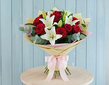 Букет цветов из:  Лилии и Розы в Спас-Клепиках