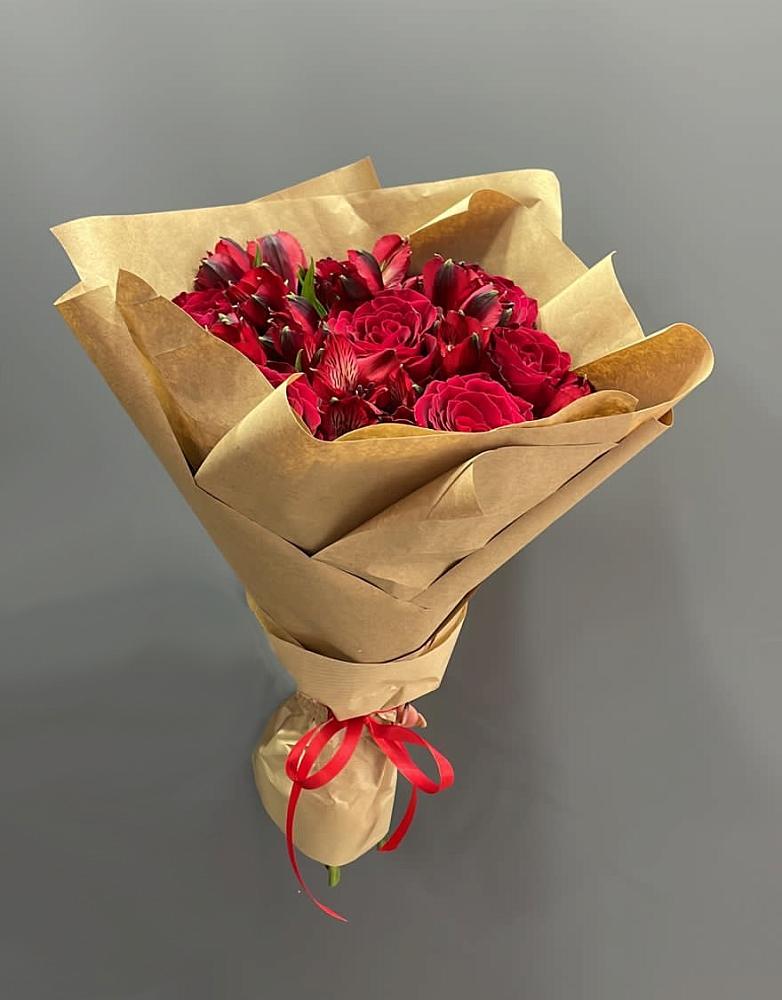 Букет цветов из: Альстромерии и Розы в Спас-Клепиках