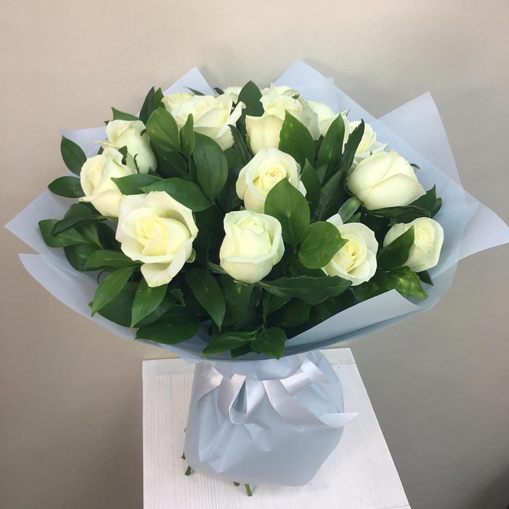 Букет 15 Белых роз Проуд в Спас-Клепиках
