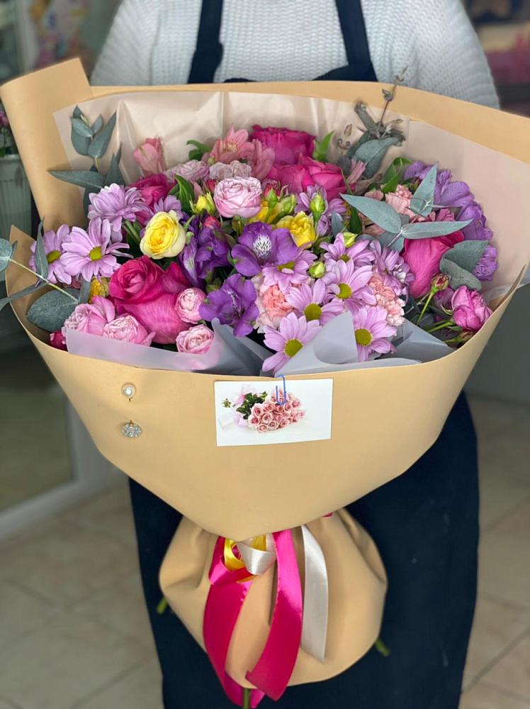 Букет цветов из: Хризантемы, Гвоздики и Альстромерии в Спас-Клепиках