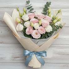 Букет цветов из:  Лизиантусы в Спас-Клепиках