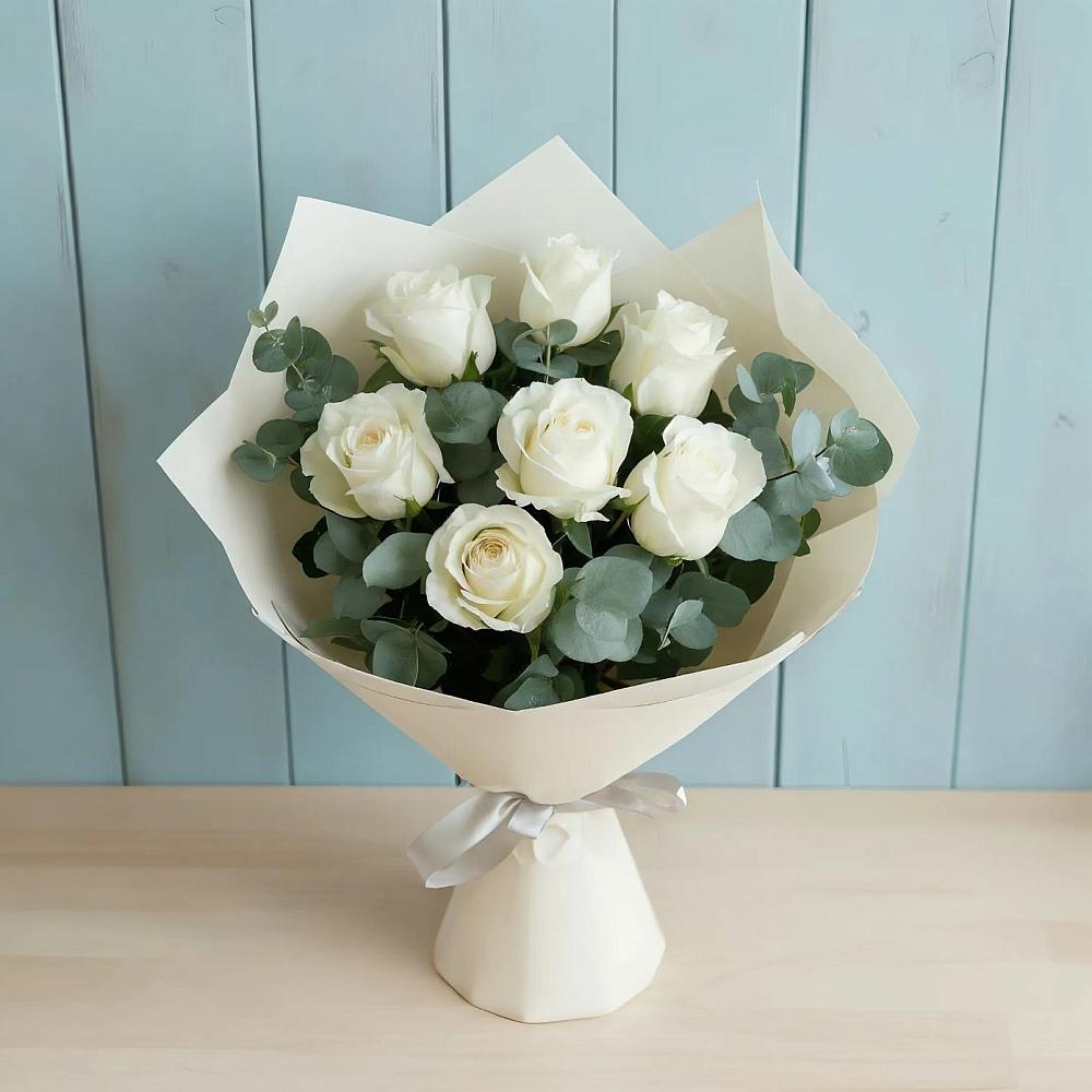 Букет Белые розы в Эвкалипте в Спас-Клепиках