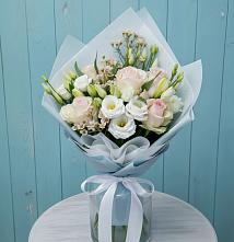 Букет цветов из:  Розы и Лизиантусы в Спас-Клепиках