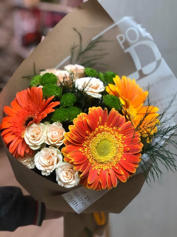 Букет цветов из: Герберы, Хризантемы и Розы в Спас-Клепиках