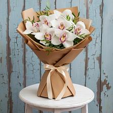 Букет цветов из:  Орхидеи и Розы в Спас-Клепиках
